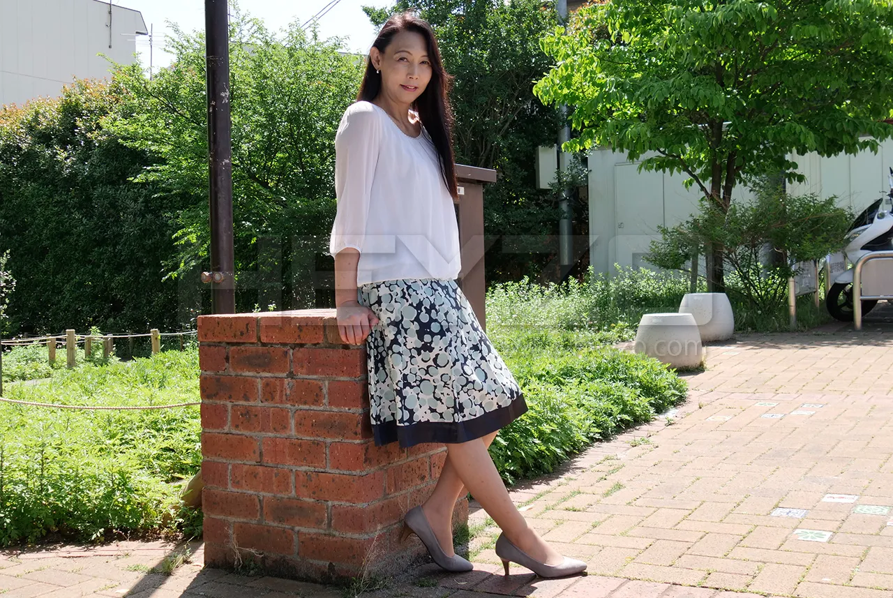 欲求不満な人妻とまったり情事 -3