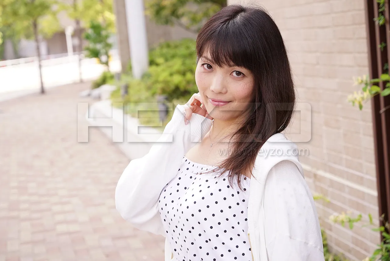 旦那には内緒でチェリーボーイの筆おろし-1