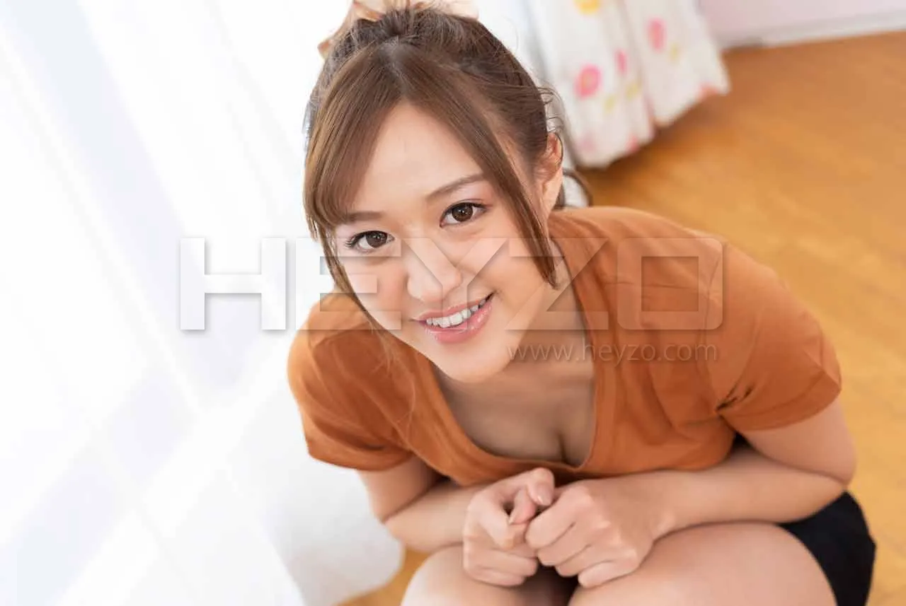 舐めるの大好き！な痴女とみっちり密着セックス-3