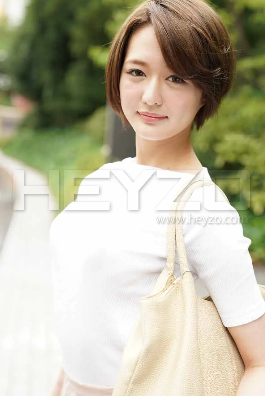 素人娘にエッチな水着を着せてヤりました！Vol.3-1