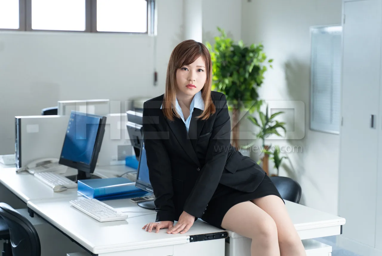 新入社員をオモチャにしてヤッた件 前編-1