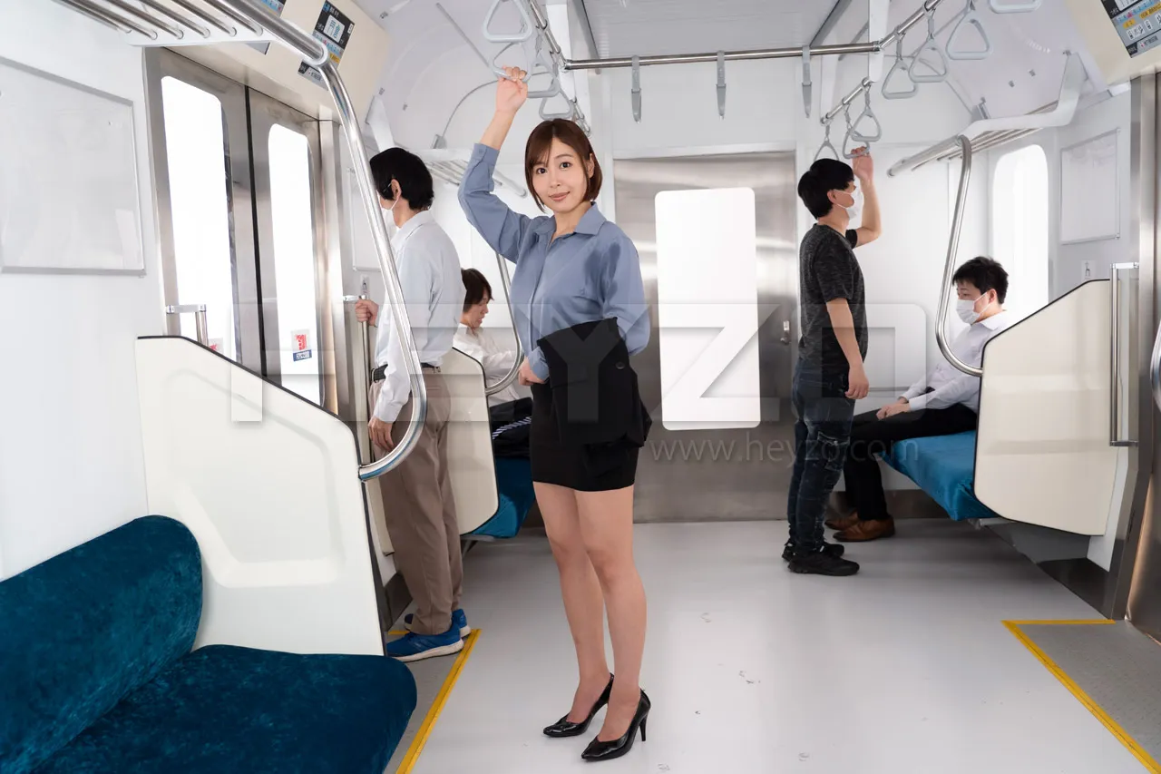 汗だく淫乱美女を弄んでヤッた！Vol.3-1