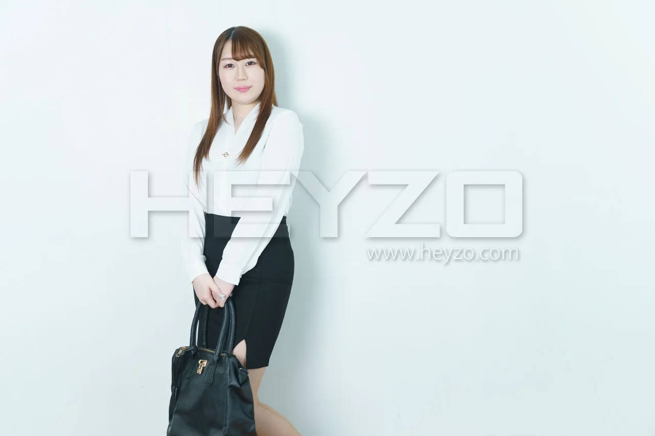 ぽっちゃり美白で痴女なOL～欲求不満は先輩のカラダで解消！～-2