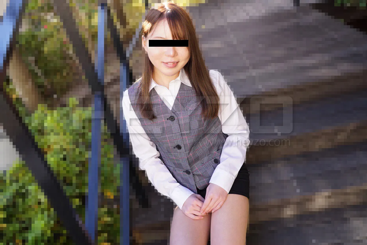 仕事中でもオナっちゃう！エッチ過ぎる受付嬢-2