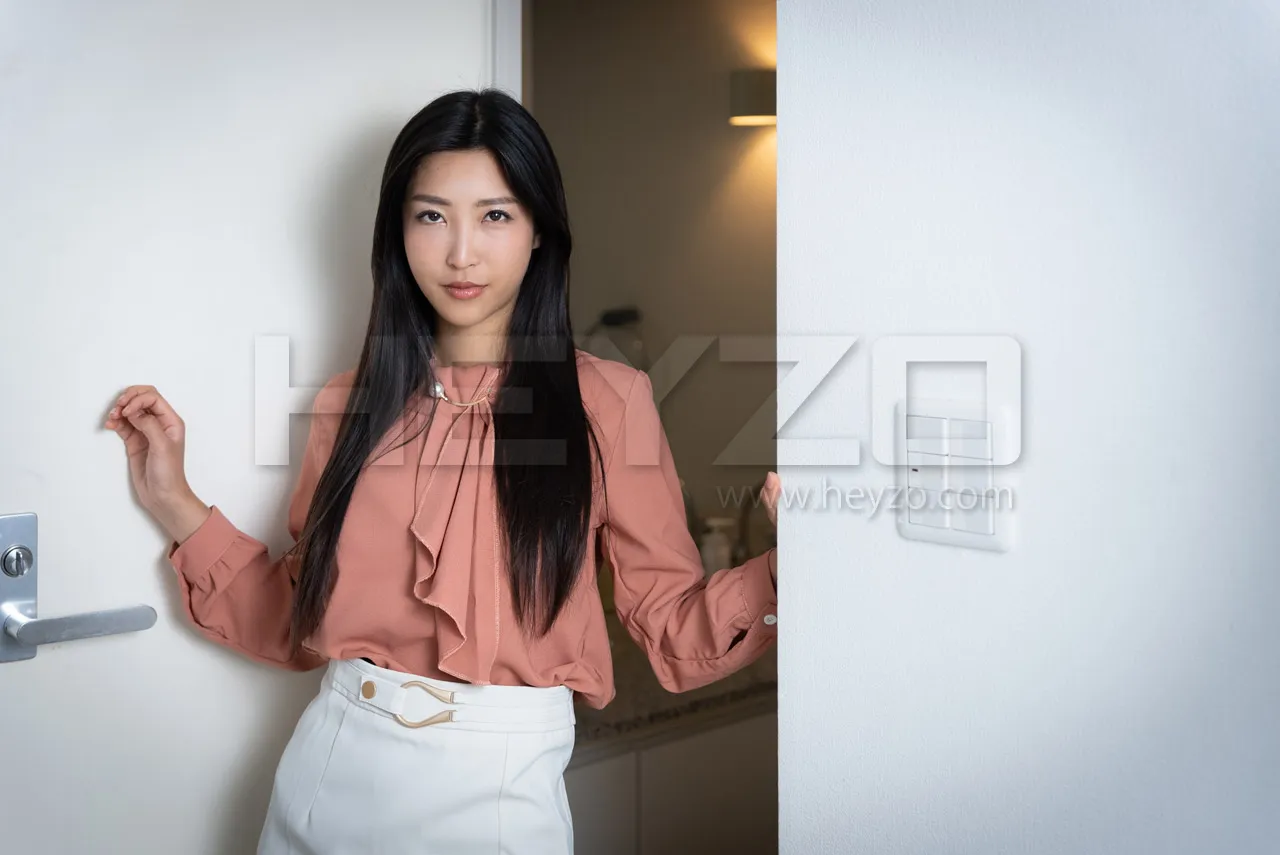 お漏らし美女にザーメンを流し込んでヤリました！-1