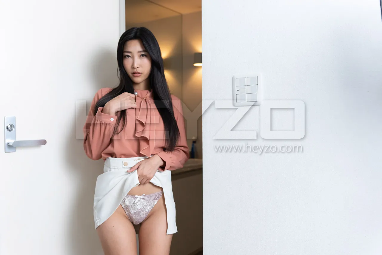 お漏らし美女にザーメンを流し込んでヤリました！-2