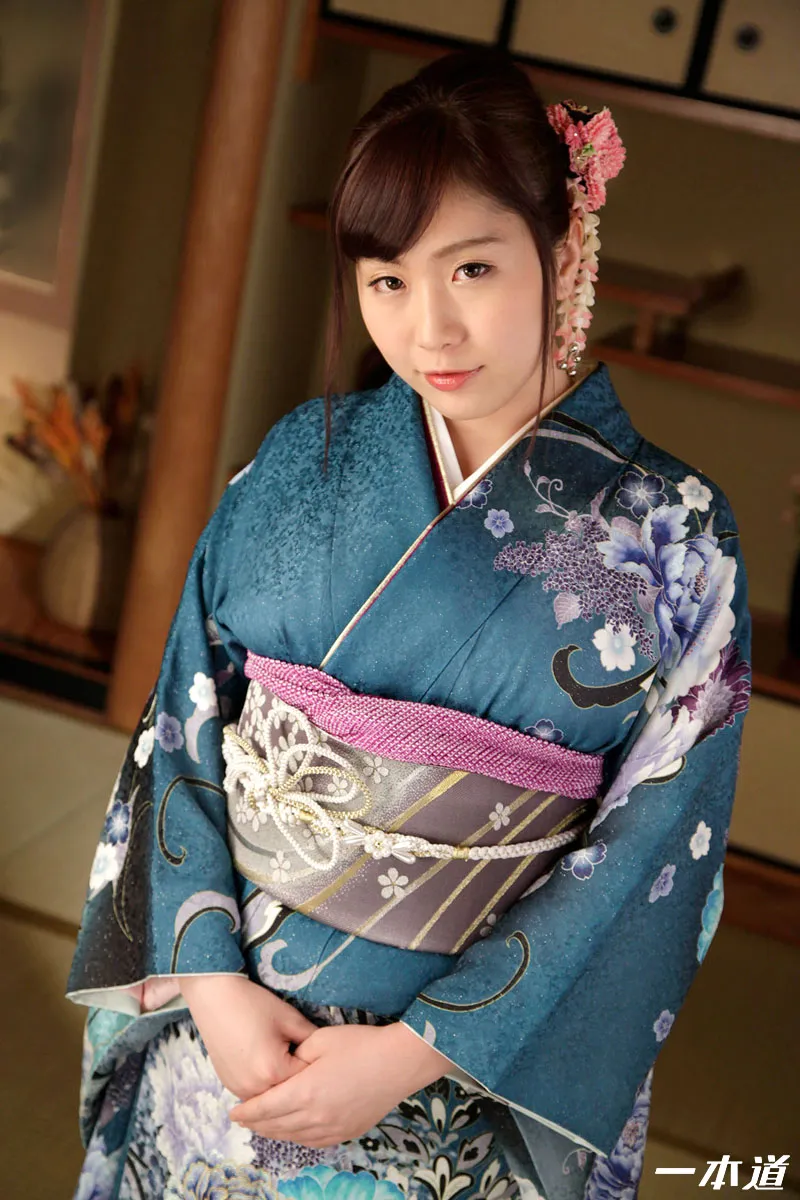 着物の似合う淫乱な雌 桜井綾音-1