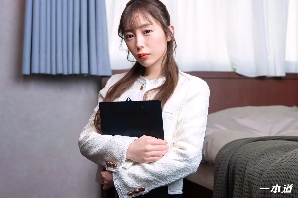 カスハラにも対応するホテルコンシェルジュ 櫻木梨乃-2