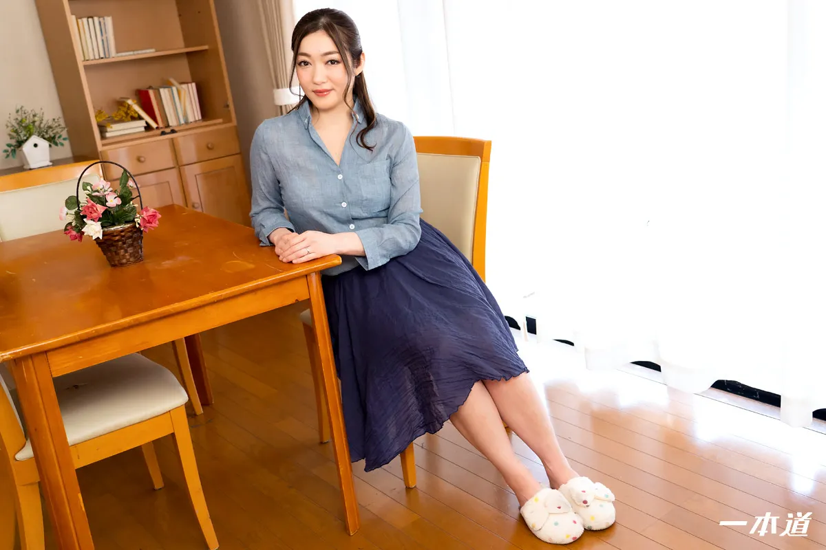 まんチラの誘惑 〜パパ友を誘惑する欲求不満MAXの人妻〜-2