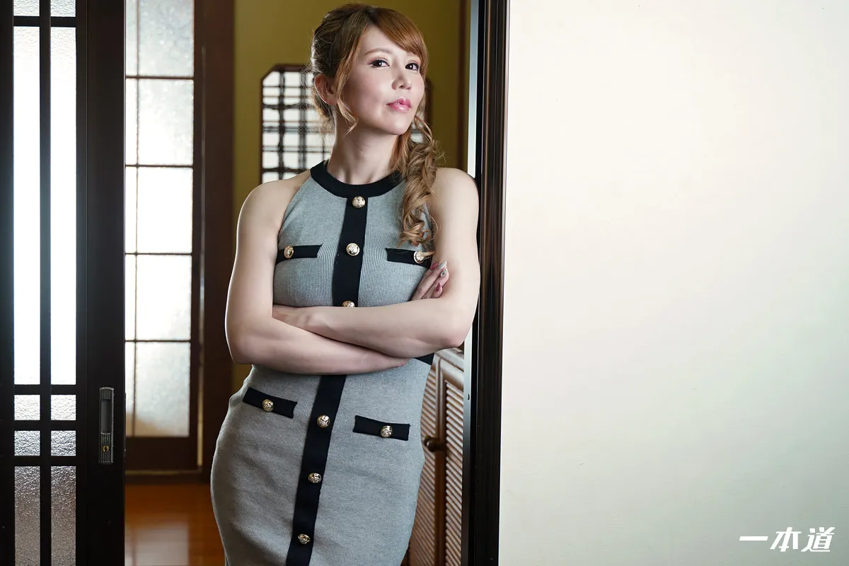 態度の悪いクレーマー隣人妻にリベンジ性交-1