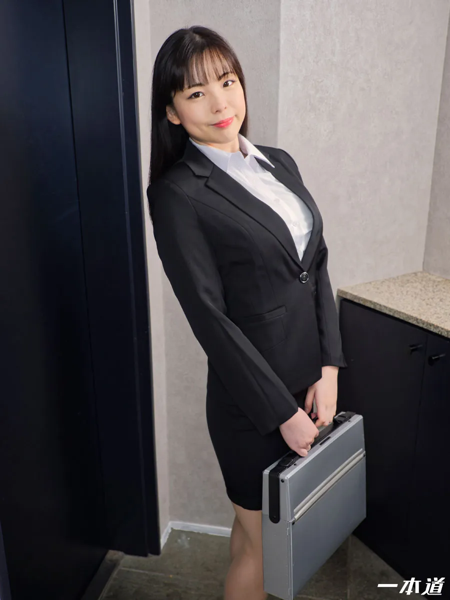 リクルートスーツの初々しい女をヤる-2