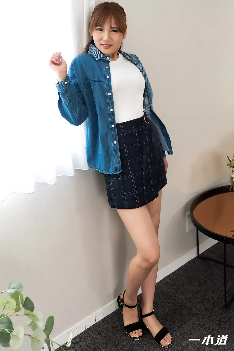 親友の彼女 羽月まい-1