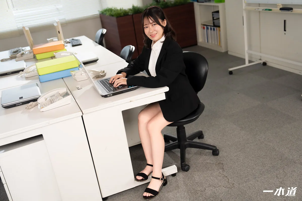 働きウーマン ~超ブラックなセクハラ会社の実態~-1