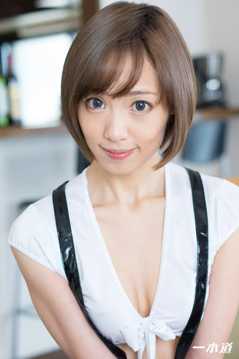 ナイスボディのコスプレ美女と3P！-1