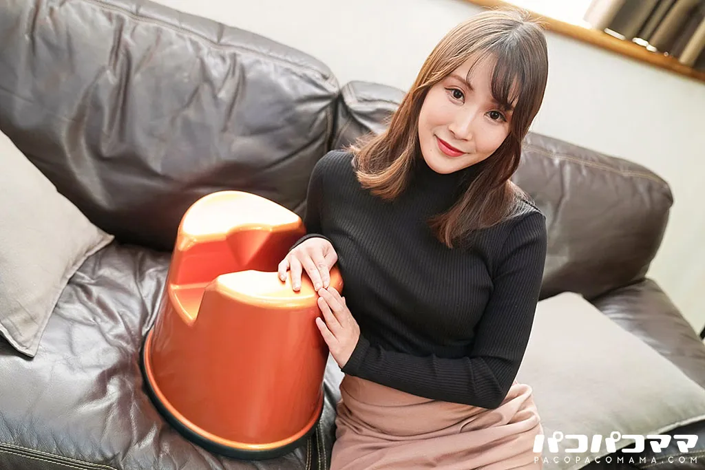 スケベ椅子持参！舌使いのエロい美熟女と自宅で本格ソーププレイ！-2