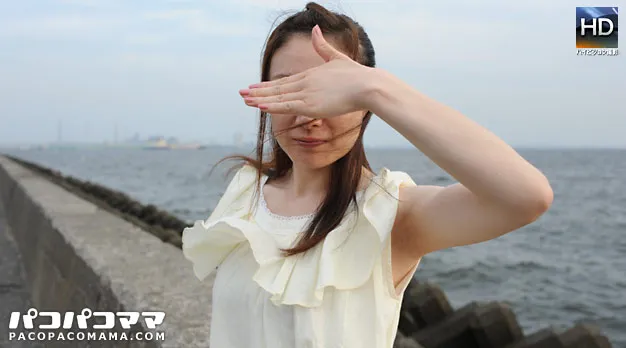 パイパン美人妻