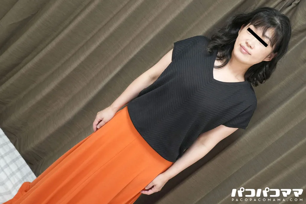 ドスケベ年配熟女のマン汁鑑賞会 ~ おばさんの糸引くアソコ見せて！ ~-1