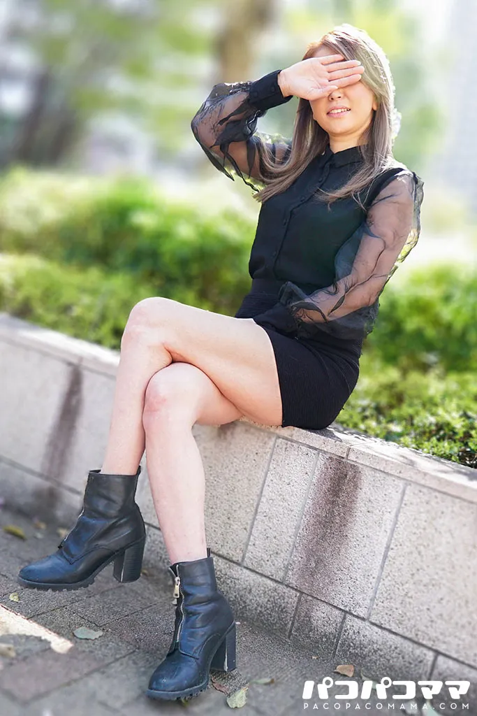 スケベ椅子持参！ド助平ギャルママとぬるぬる泡プレイ-2