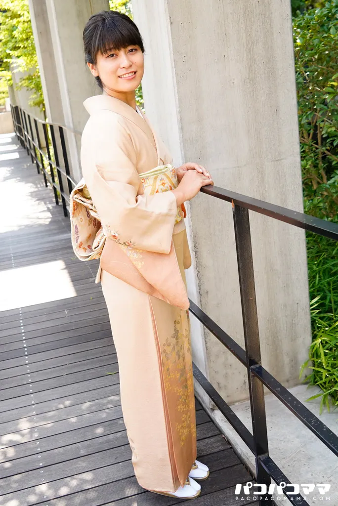 熟女のアナルは締まり抜群！-3