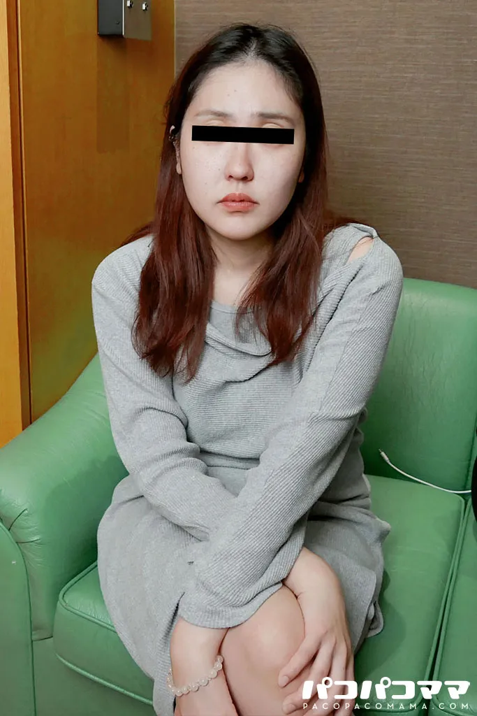 ごっくんする人妻たち145 ~夫のも飲んだことのない若妻の初精飲~-1