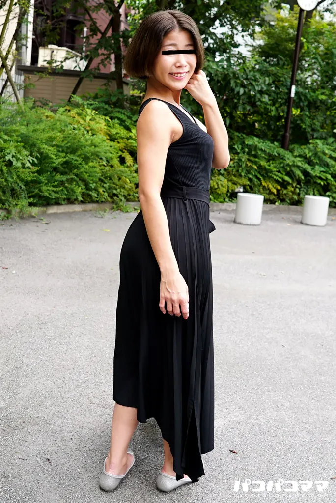 スケベ椅子持参！近所の美熟女から信じられないお裾分けを頂戴しました！-1