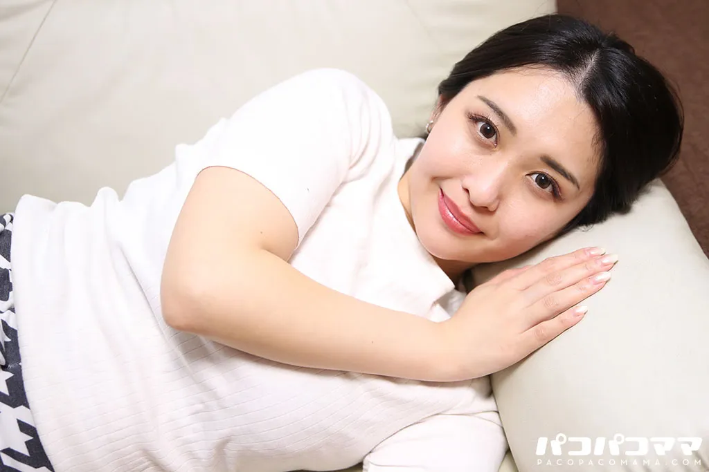 夫に電話をさせながら人妻をハメる ~性欲をセフレで爆発させる不倫妻~-2