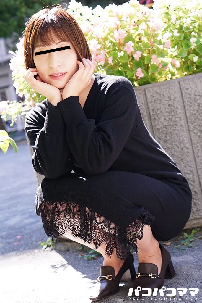 奥さん、今はいてる下着を買い取らせて下さい！〜陰キャな人妻ですが…～-1