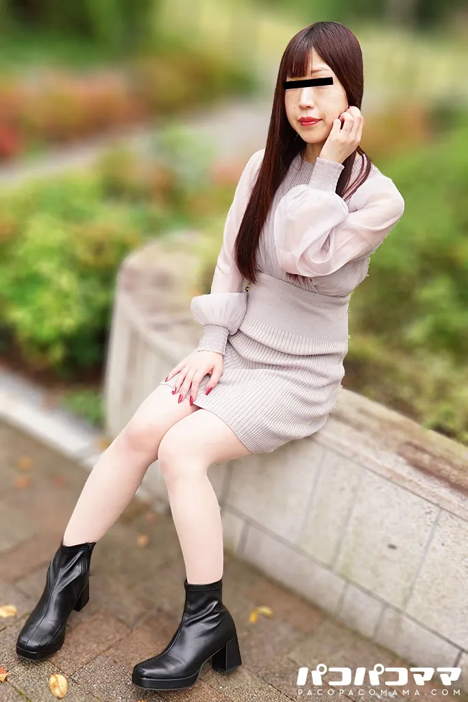 綺麗なツルツル無毛マンコに中出し！-2