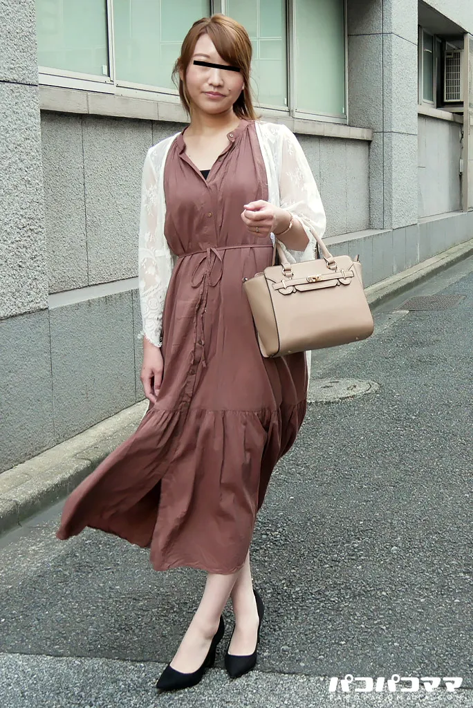 ごっくんする人妻たち124 ～レス妻が初の他人汁を飲む～-1