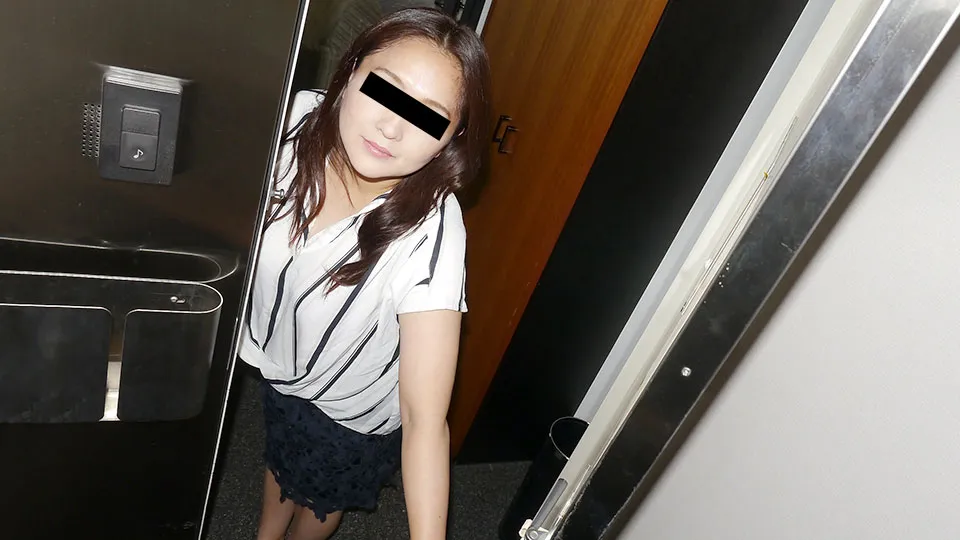 人妻自宅ハメ 〜バスト100センチ超えの巨乳妻〜