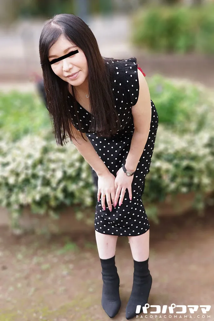 四十路の羞恥コスプレ-1