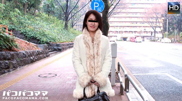 ごっくんする人妻たち37 〜栃木から出稼ぎに来た農家の熟女〜