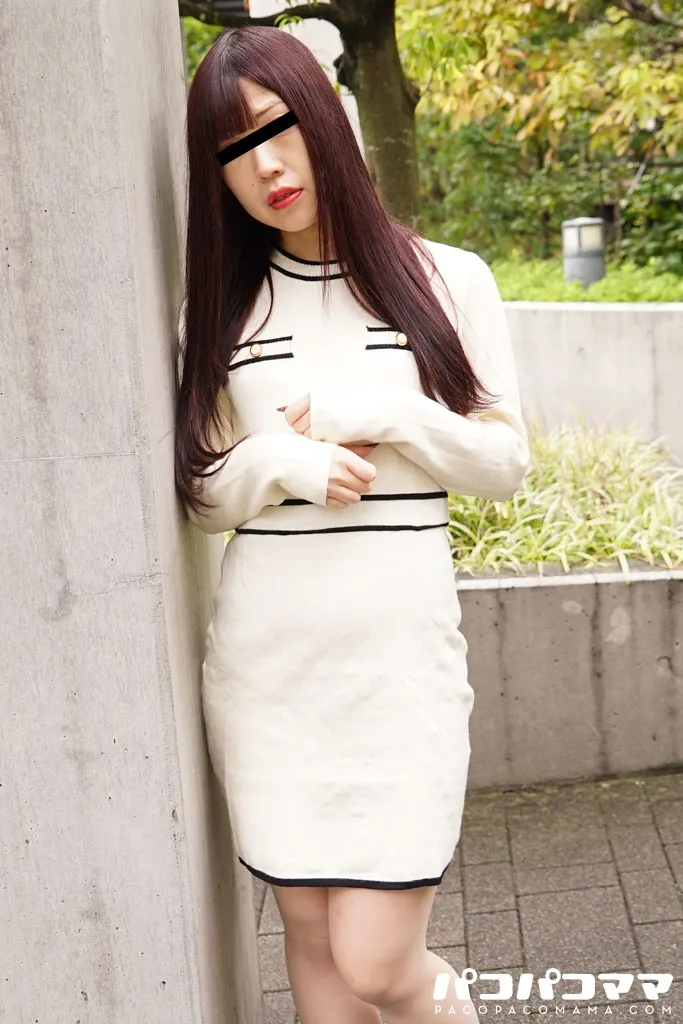 大胆な勝負下着で男をその気にさせる熟女をとことんヤリまくる-1