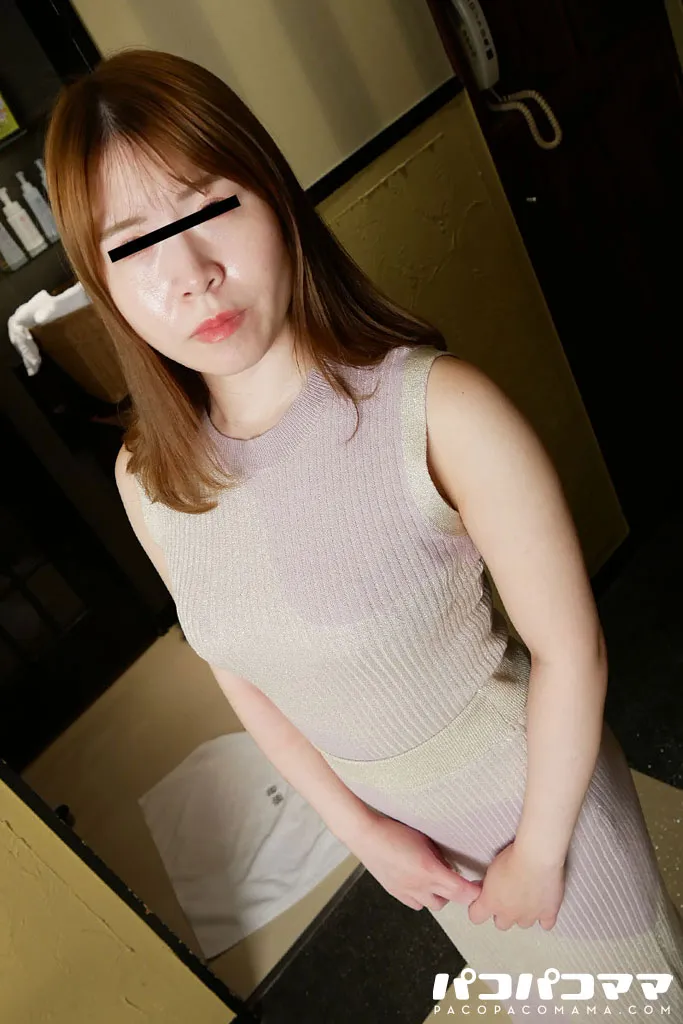 人妻デリヘル嬢がエロ過ぎたのでハプニングに見せかけ生挿入！ -3