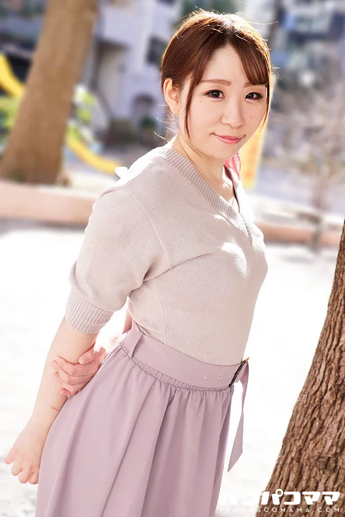 桃尻熟女 ~何をされてもカメラ目線~-1