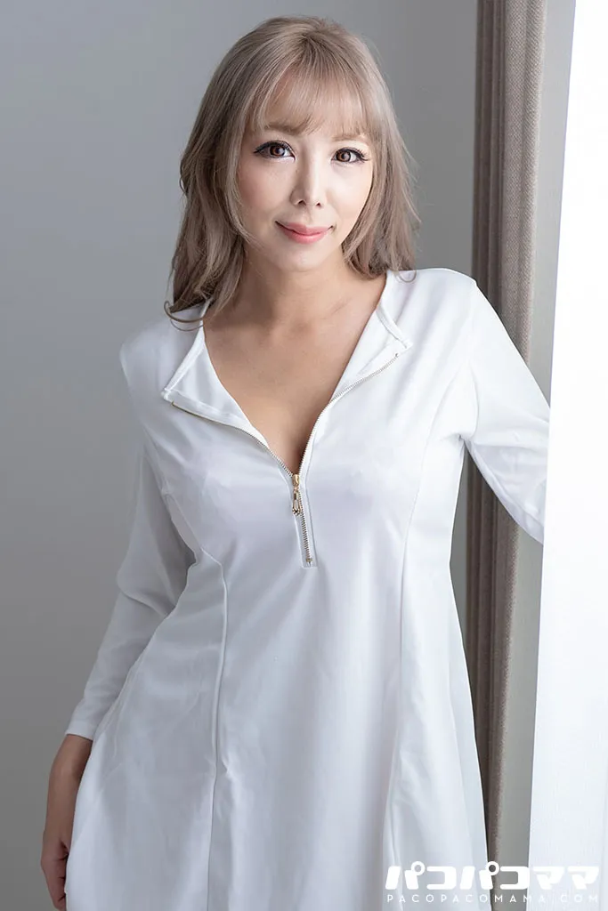 熟女のチングリ返しアナルペロペロ ルナ-1