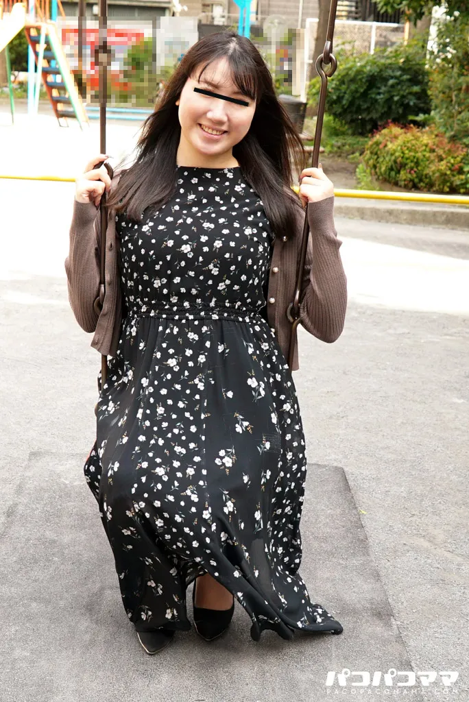 奥さん、今はいてる下着を買い取らせて下さい！〜マン汁がしっとり染みたT-バック〜-2