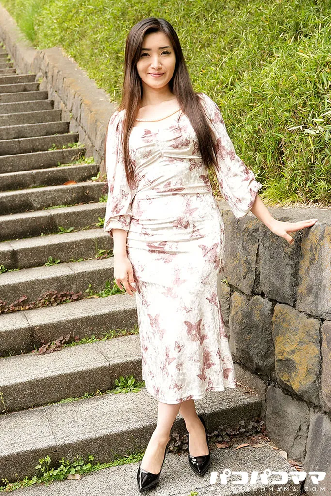 いつも旦那の性欲を口で処理する美人妻の本音-1