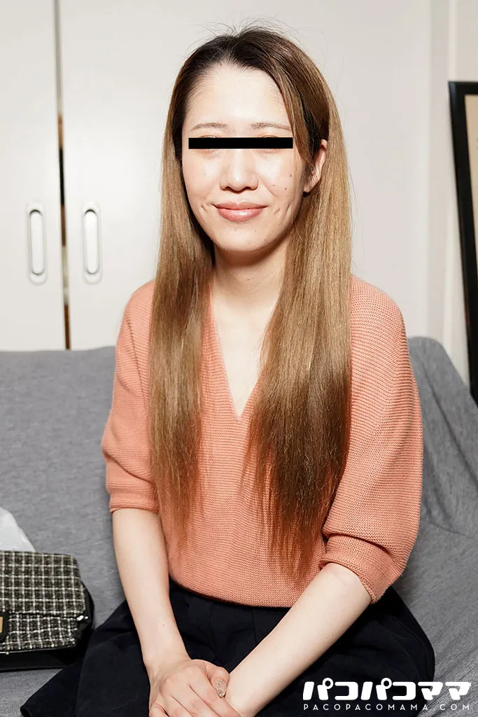 奥さん、今はいてる下着を買い取らせて下さい！ ~謝礼で釣られたものの、勃起チンポに視線クギ付けの若妻~-1