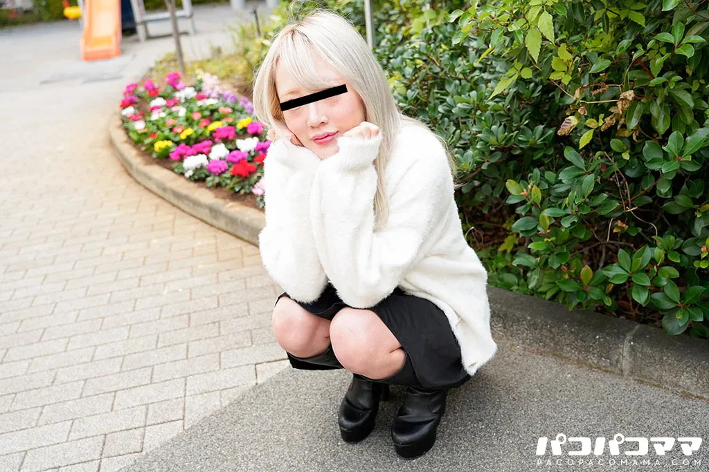 昔AVに出ていたあの頃を思い出して撮影にやって来た金髪熟女-3