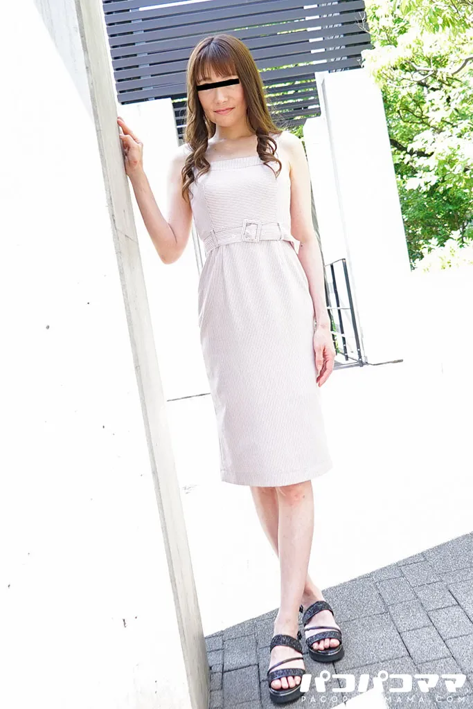 旦那に興味なし！メイクバッチリで他人棒を貪る人妻-3