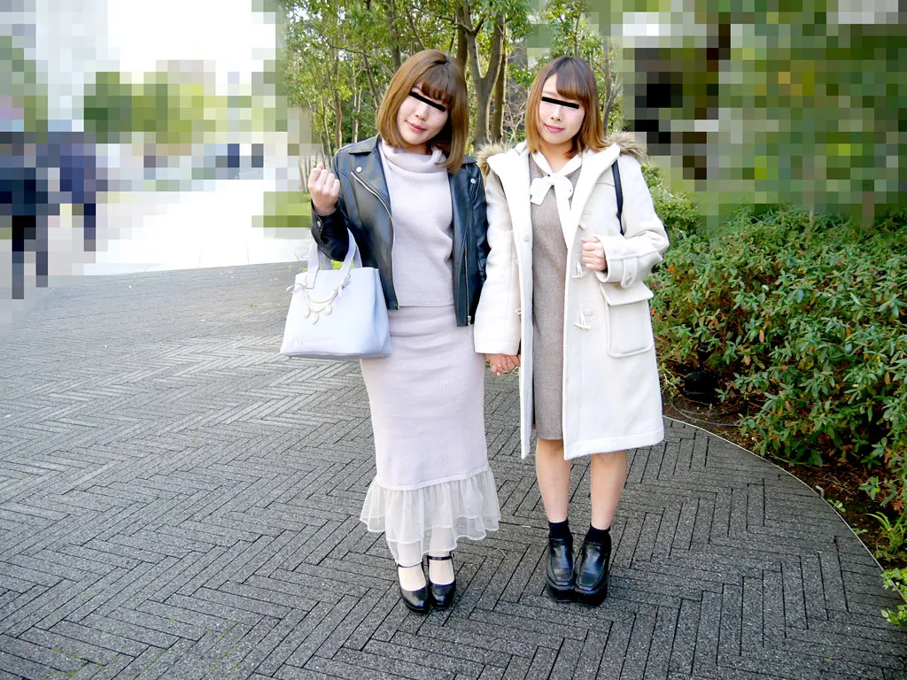 おんな友達といっしょ 〜学生時代からの親友だけど3Pはちょっと緊張します〜-1