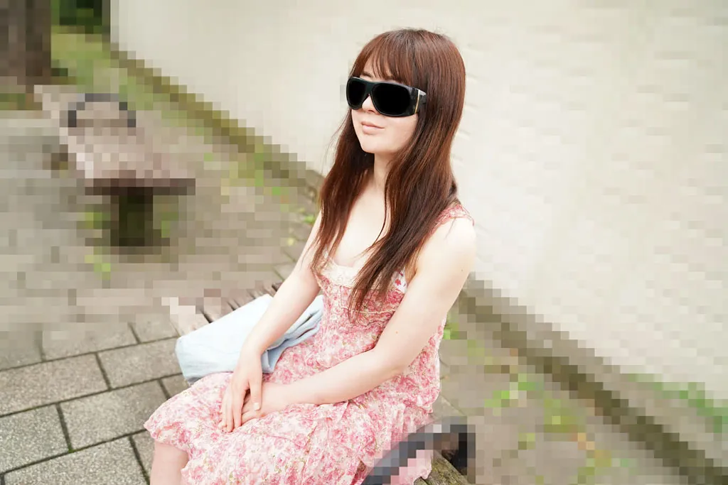 デカサン 〜おもちゃの振動でサングラスがずれちゃう〜-2