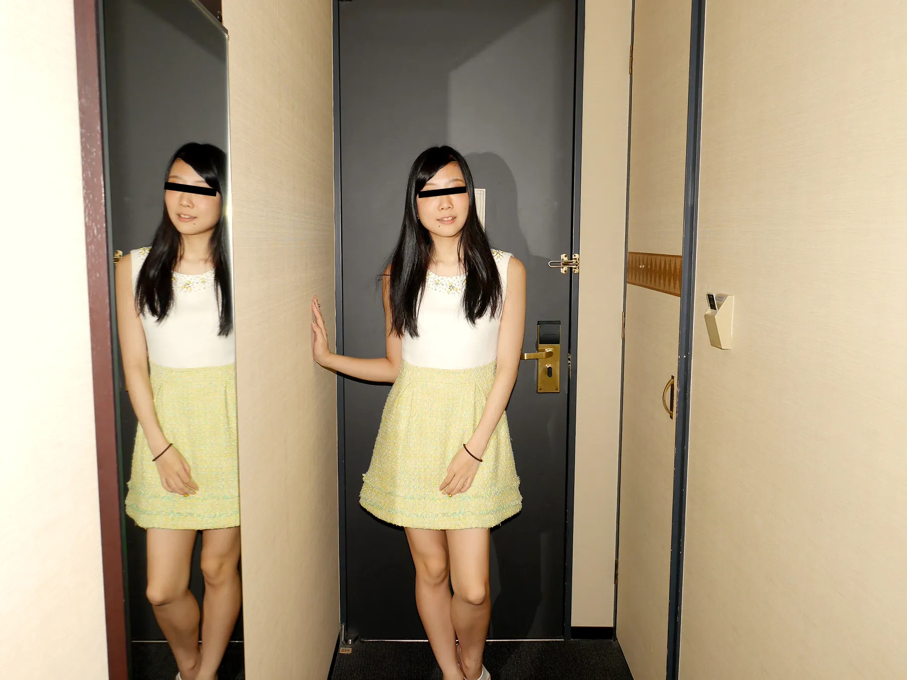 小悪魔美女に萎えたチンコを見せたら-1