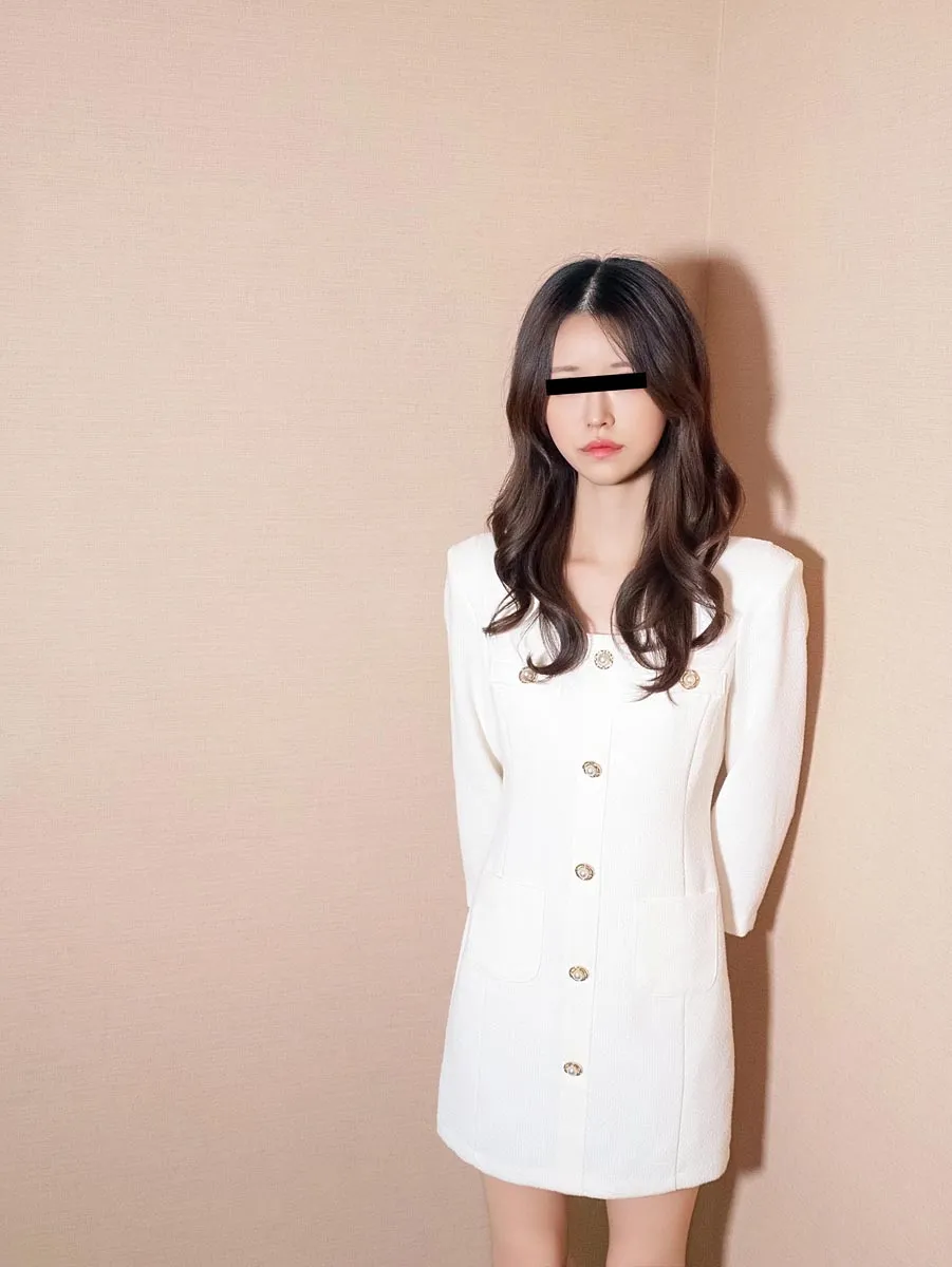 華奢な彼女が借金まみれの彼氏のために一肌脱ぎます-1