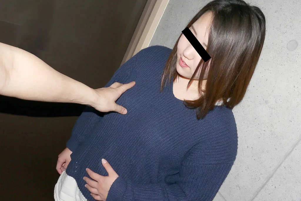 ピストンされ絶頂する無垢な巨乳美人をハメ撮り-2