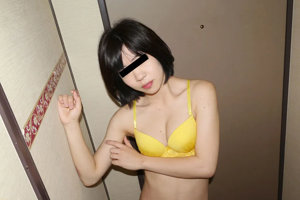 童顔と剛毛のギャップが卑猥すぎる娘-3