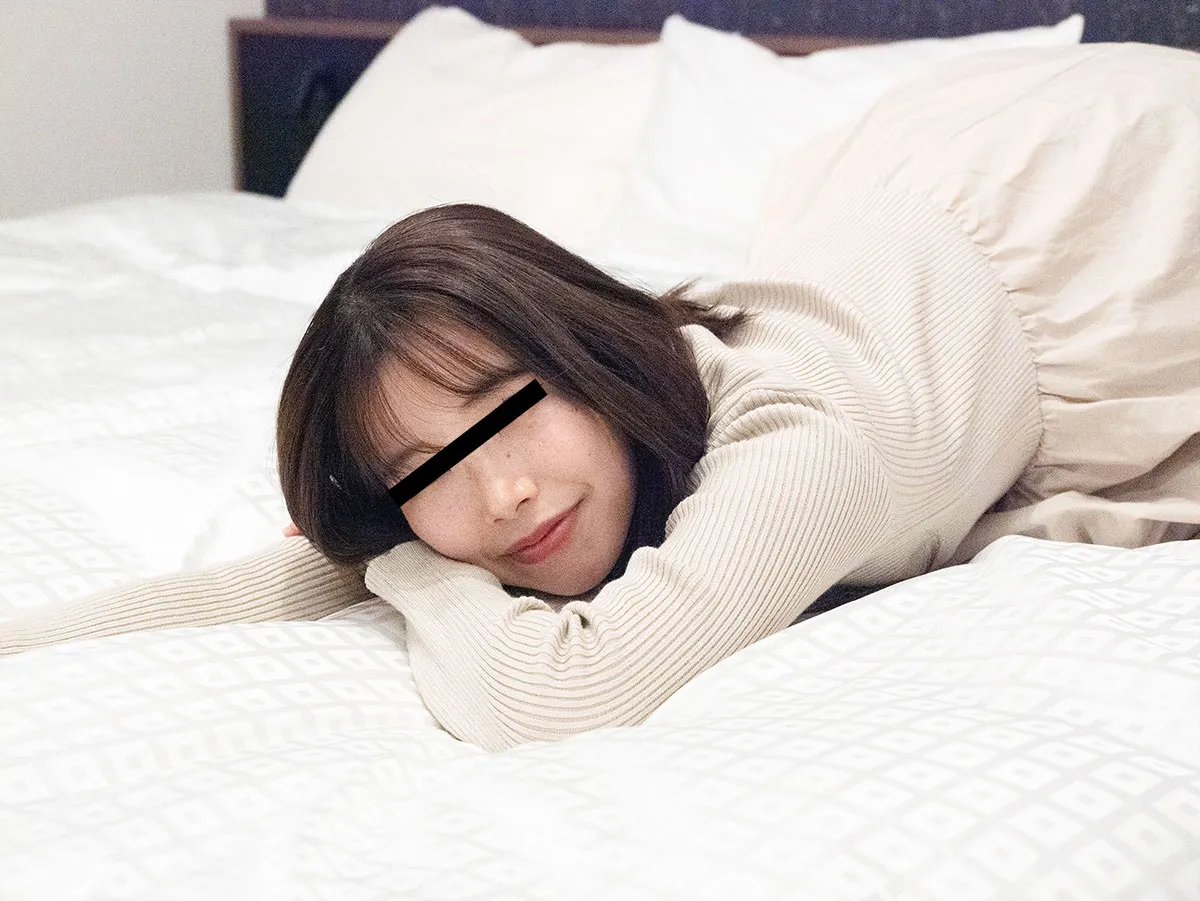 彼氏とガチで電話している最中に寝取っちゃいました-1