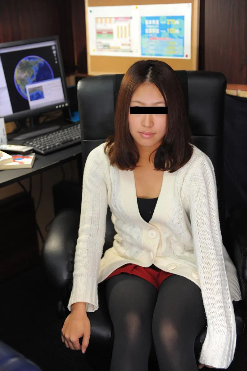 スーツケースでネカフェに来てる家出娘を救出！-1