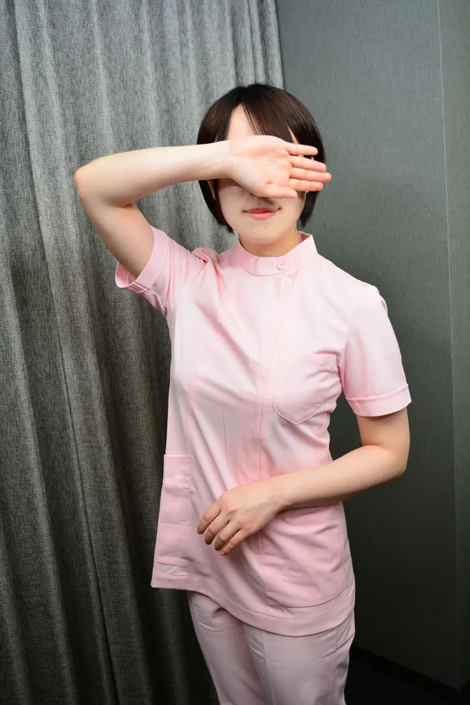 素人のお仕事 〜お漏らしイキする変態看護婦さん〜-1